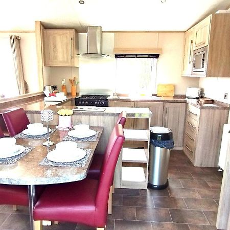 Sand Le Mere Holiday Village Caravan Hire Tunstall  Eksteriør billede